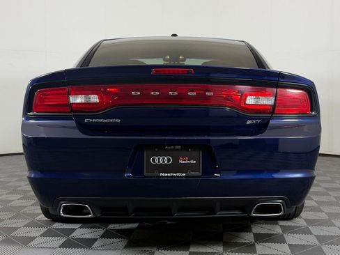 Used 2014 Dodge Charger SXT RWD image 10