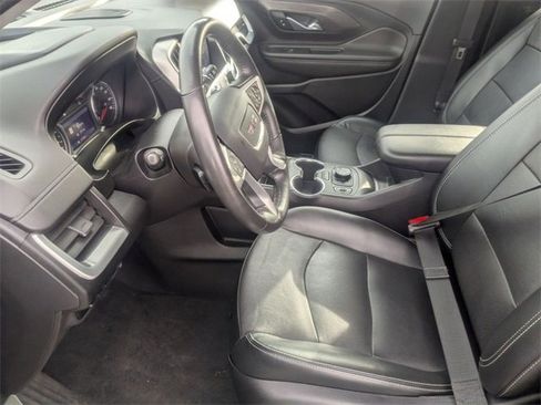 Used 2022 GMC Terrain SLT w/ Infotainment Package II image 14
