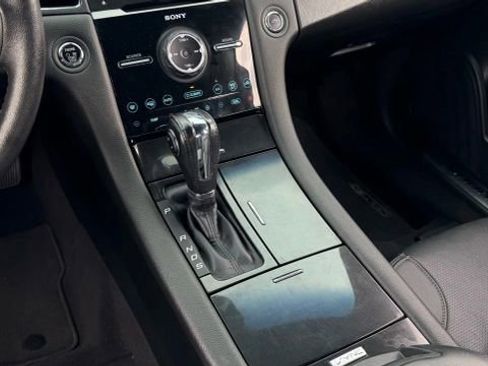 Used 2019 Ford Taurus Limited image 34