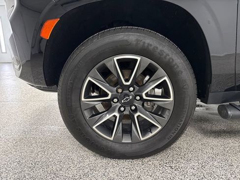 Used 2021 Chevrolet Suburban Z71 image 17