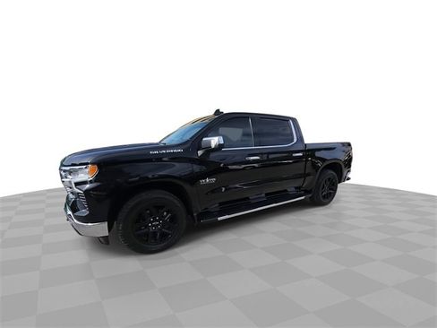 Used 2022 Chevrolet Silverado 1500 LTZ w/ LTZ Convenience Package II image 4
