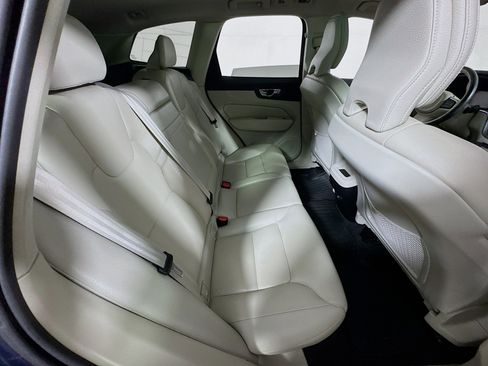 Used 2019 Volvo XC60 T6 Momentum w/ Premium Package AWD/4WD image 26