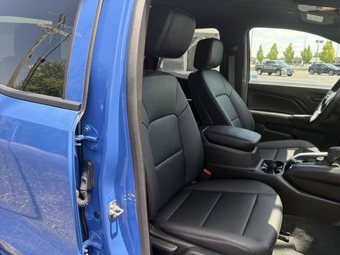 Certified 2025 Chevrolet Colorado Trail Boss AWD/4WD image 18