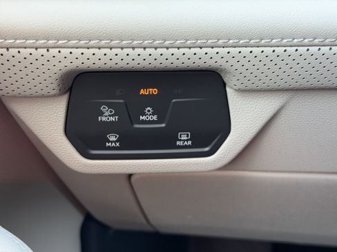 New 2026 Volkswagen Atlas SE image 24