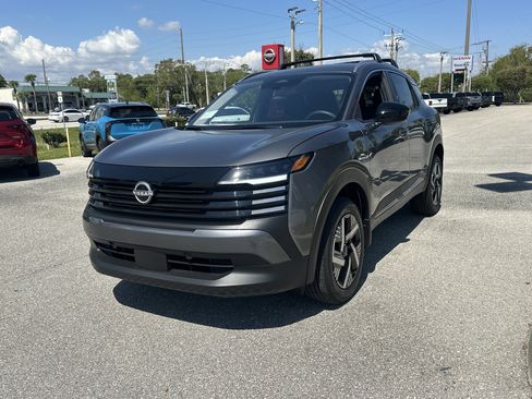New 2026 Nissan Kicks SV FWD image 2