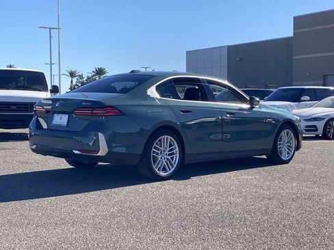 Certified 2025 BMW 530i image 7