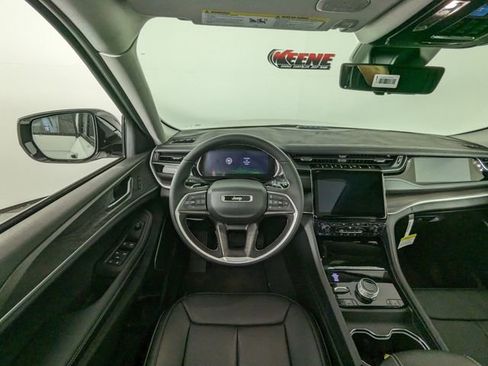 New 2024 Jeep Grand Cherokee Limited 4xe w/ Luxury Tech Group II image 11