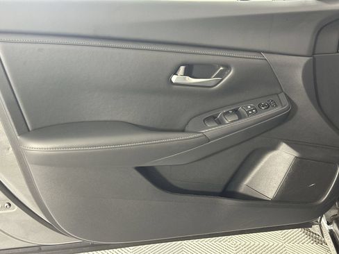 Certified 2025 Nissan Sentra SV FWD image 29