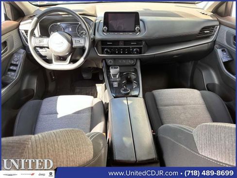 Used 2021 Nissan Rogue S image 18