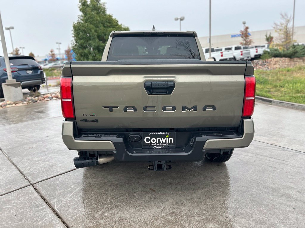 Used 2025 Toyota Tacoma TRD Sport AWD/4WD image 7