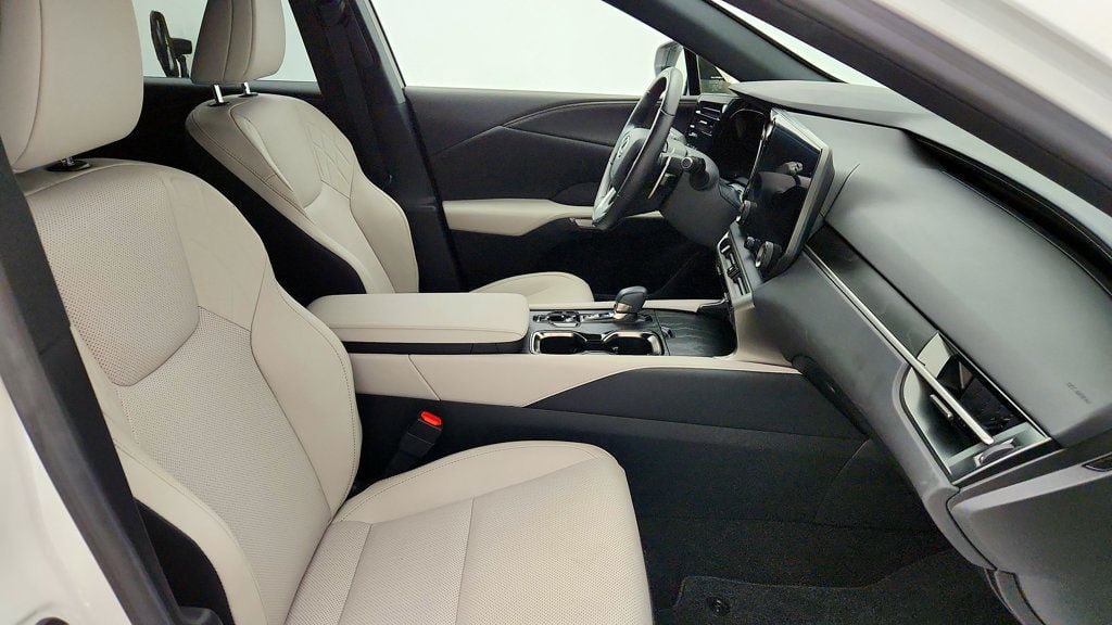 Used 2024 Lexus RX 350 Premium w/ Accessory Package (Z1) FWD image 23