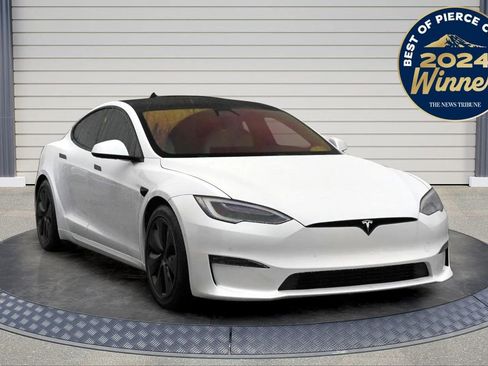 Used 2021 Tesla Model S Plaid image 1