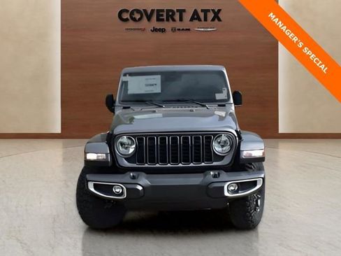 New 2025 Jeep Gladiator High Tide image 8