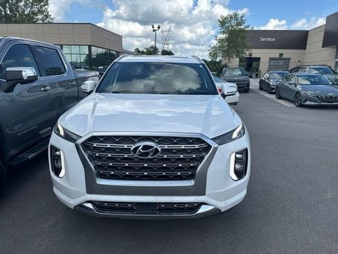 Used 2020 Hyundai Palisade Limited FWD image 2