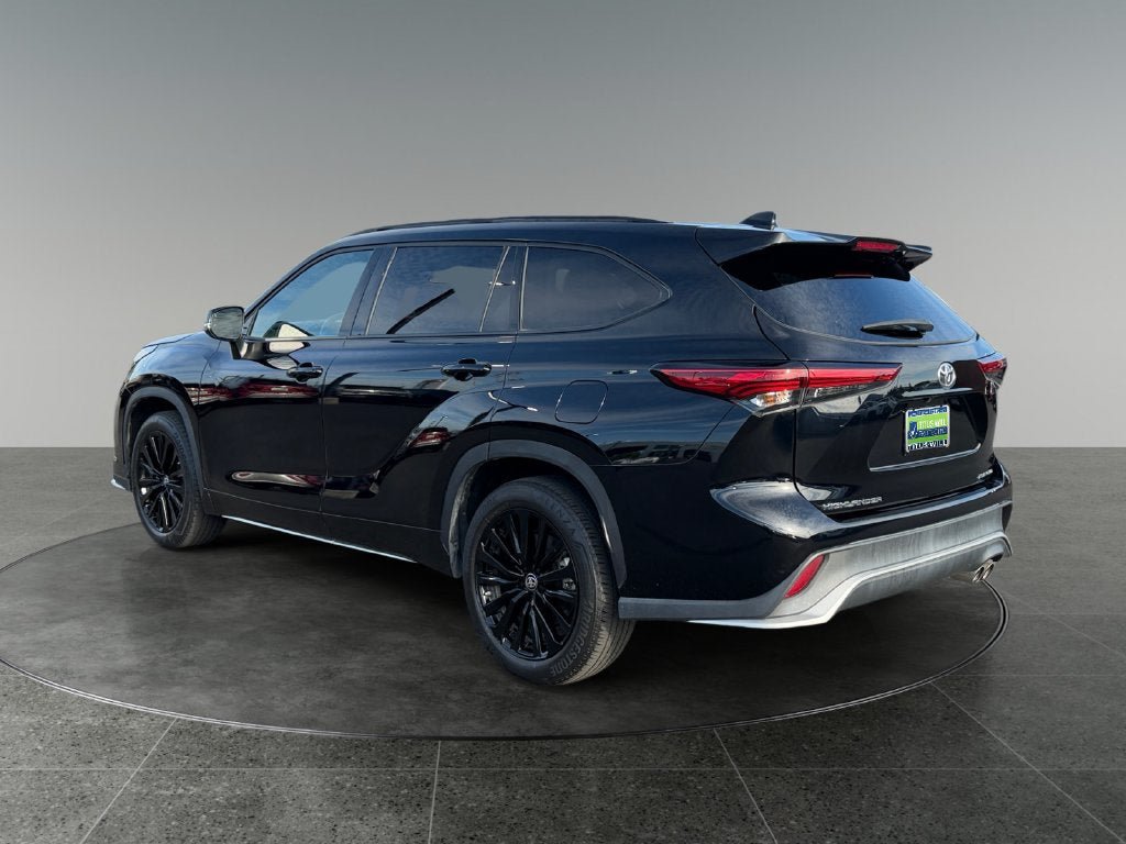 Used 2023 Toyota Highlander XSE AWD/4WD image 7