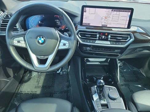 Used 2025 BMW X4 xDrive30i AWD/4WD image 19