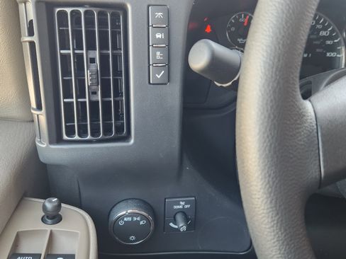 New 2025 Chevrolet Express 2500 image 24