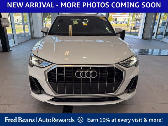 Used 2024 Audi Q3 2.0T Premium w/ Convenience Package AWD/4WD image 2