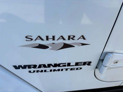 Used 2016 Jeep Wrangler Unlimited Sahara w/ Dual Top Group image 3