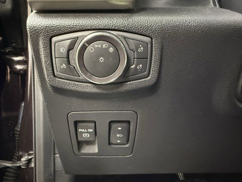 Used 2018 Ford F150 Platinum w/ Equipment Group 701A Luxury image 16