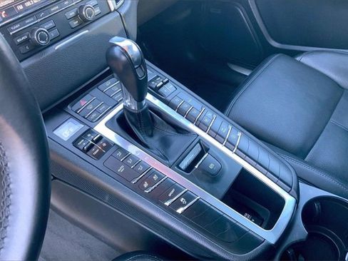 Used 2015 Porsche Macan S image 12