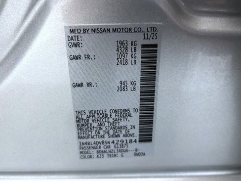 Used 2025 Nissan Altima 2.5 SV FWD image 25
