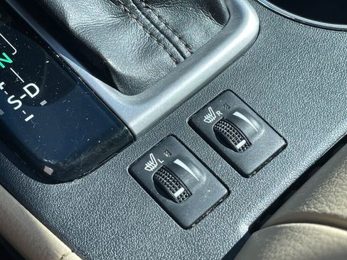 Used 2014 Toyota Highlander XLE FWD image 15