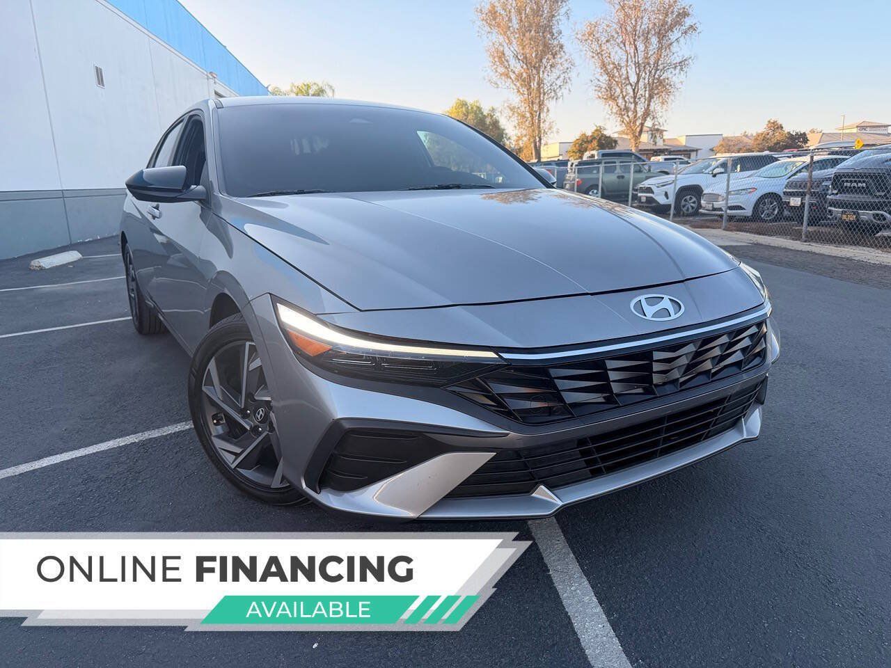 Used 2025 Hyundai Elantra Sport FWD image 2