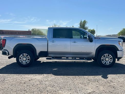 Used 2022 GMC Sierra 3500 Denali w/ Denali Ultimate Package image 4