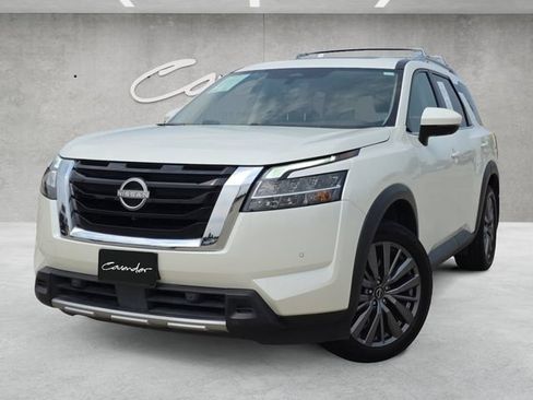 Used 2024 Nissan Pathfinder SL w/ SL Premium Package FWD image 1