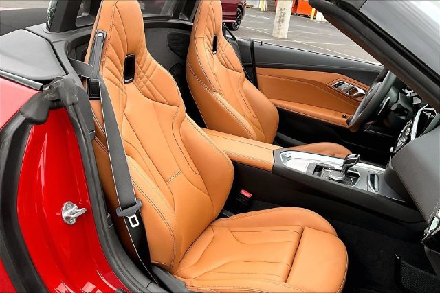 Used 2021 BMW Z4 sDrive30i w/ M Sport Package RWD image 7