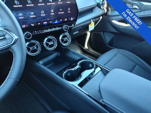 New 2026 Chevrolet Blazer EV LT image 13