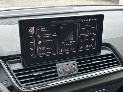 Used 2024 Audi Q5 e Prestige w/ Prestige Package image 35