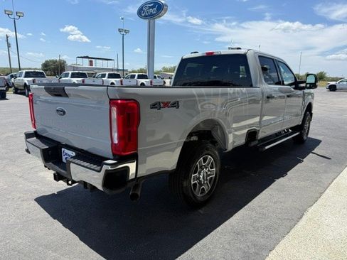 Used 2025 Ford F250 XLT AWD/4WD image 5