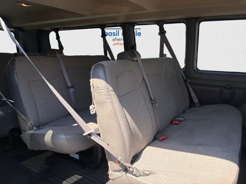Used 2023 Chevrolet Express 3500 LS RWD image 18