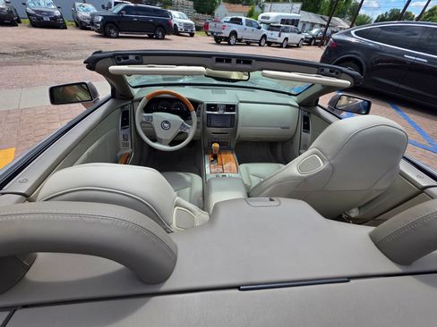 Used 2004 Cadillac XLR RWD image 21