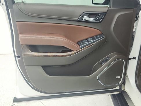 Used 2018 Chevrolet Suburban Premier AWD/4WD image 25