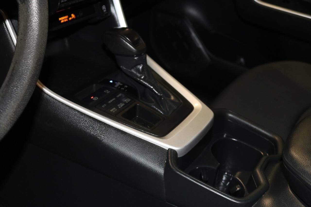 Used 2020 Toyota RAV4 LE w/ Carpet Mat Package AWD/4WD image 48