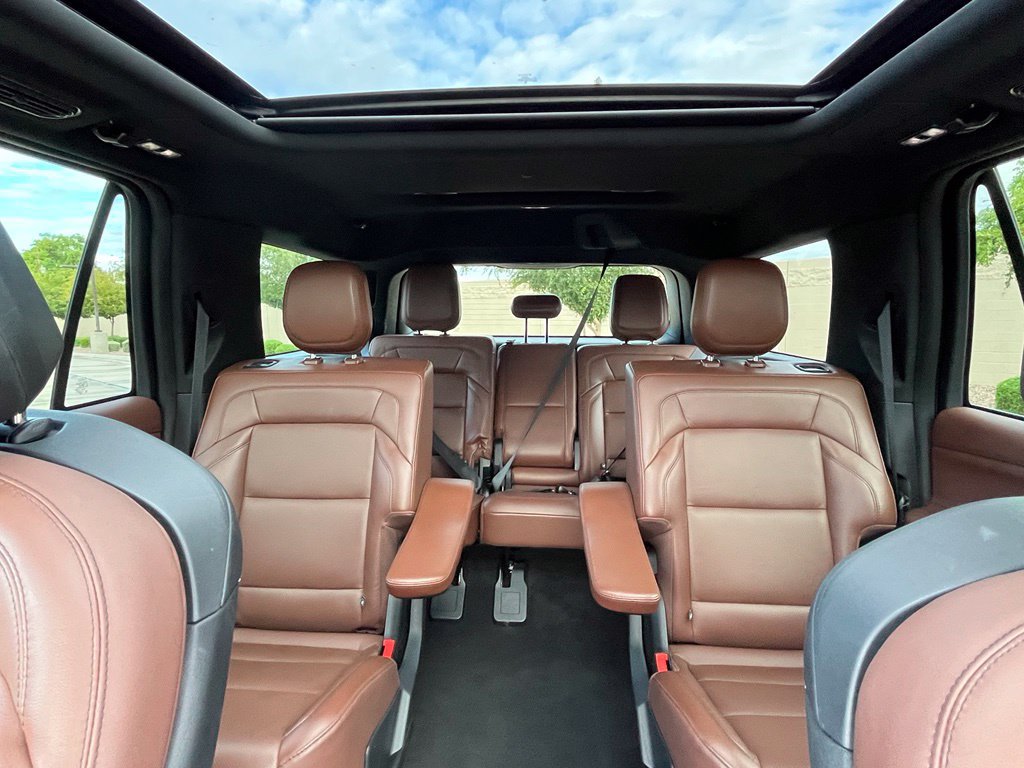 Used 2025 Lincoln Navigator Reserve AWD/4WD image 16