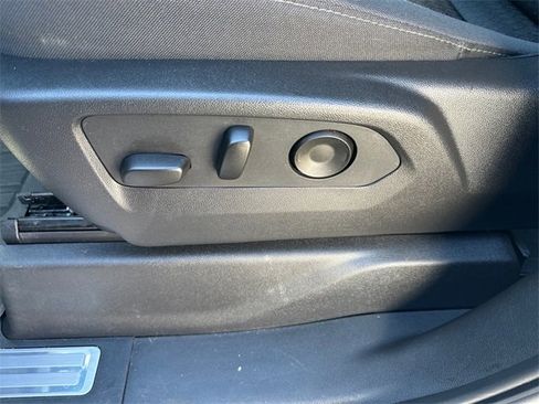 Used 2025 GMC Sierra 1500 Elevation image 16