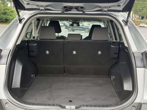 Used 2021 Toyota RAV4 XLE AWD/4WD image 14