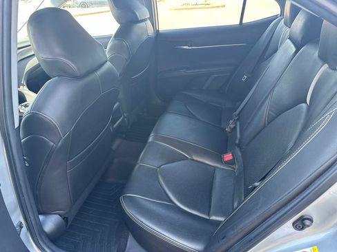 Used 2018 Toyota Camry SE FWD image 15