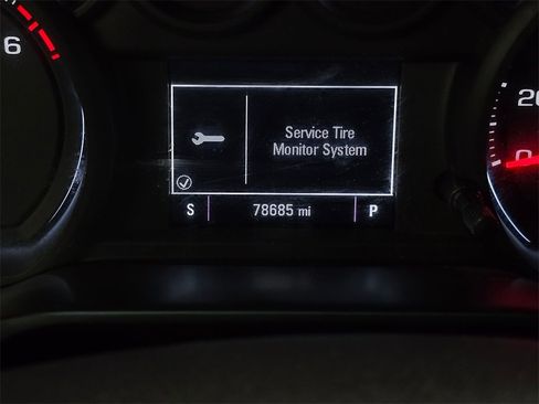 Used 2019 Chevrolet Silverado 1500 Custom w/ Custom Value Package image 25