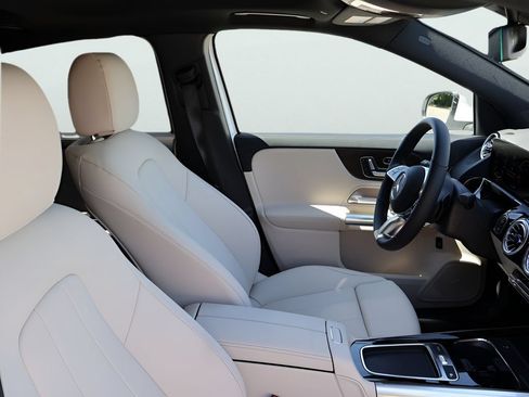 New 2026 Mercedes-Benz GLA 250 4MATIC image 8