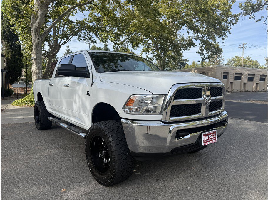 Used 2018 RAM 2500 SLT w/ Luxury Group AWD/4WD image 1