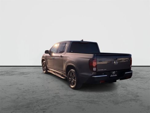Used 2020 Honda Ridgeline Sport image 6