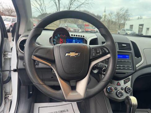 Used 2016 Chevrolet Sonic LS image 17