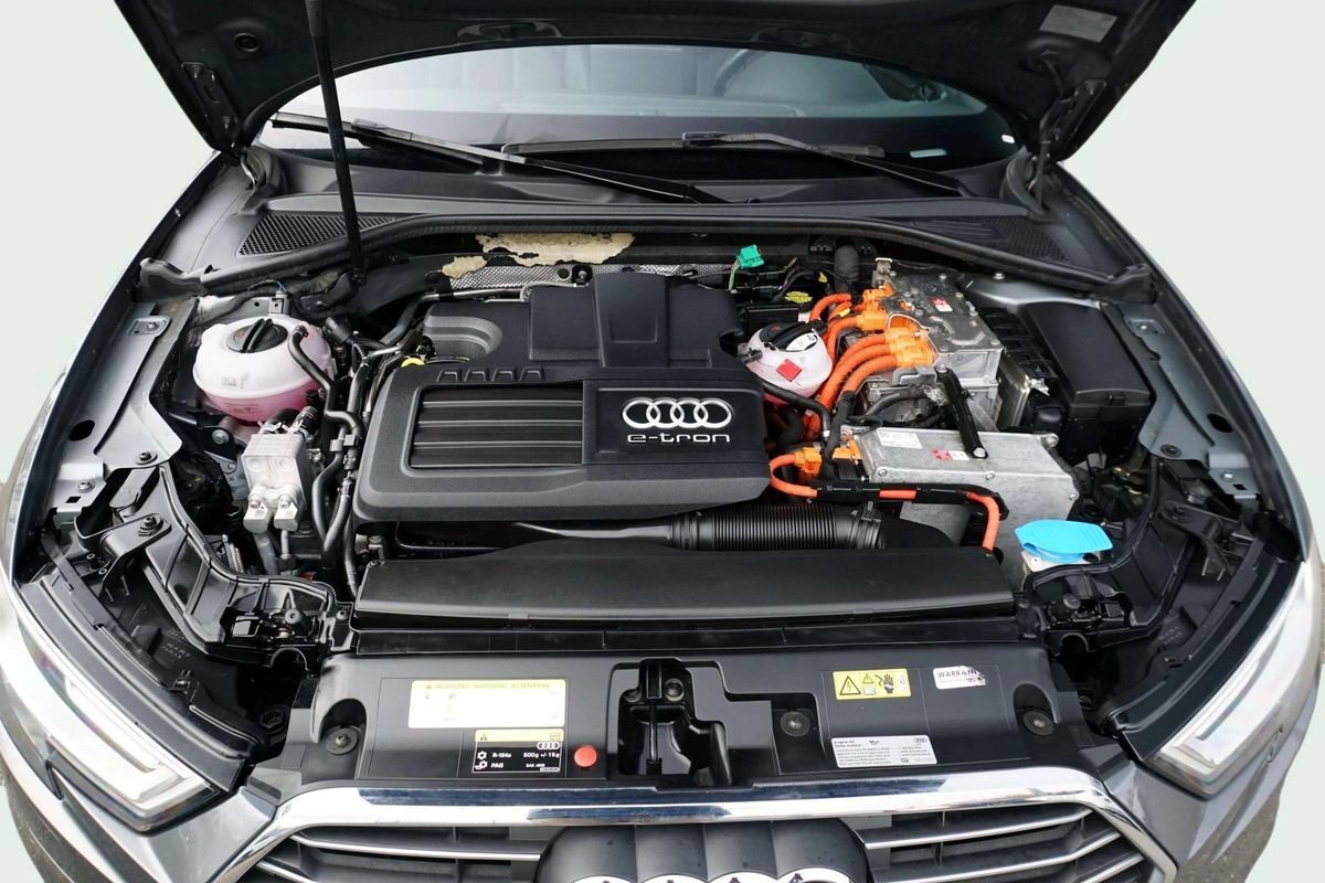 Used 2017 Audi A3 e-tron Prestige FWD image 13