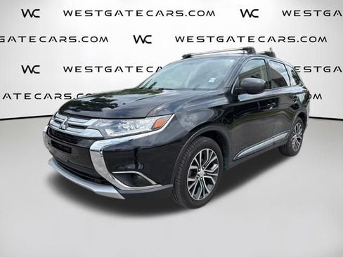 Used 2018 Mitsubishi Outlander ES AWD/4WD image 1