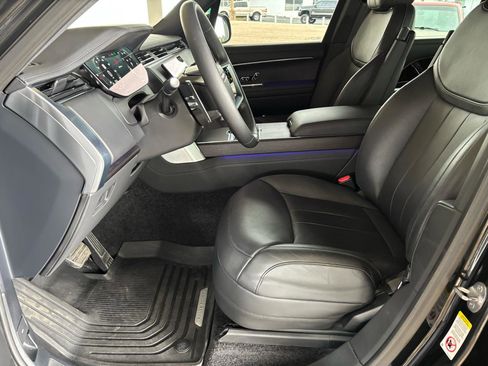 Used 2023 Land Rover Range Rover SE image 15